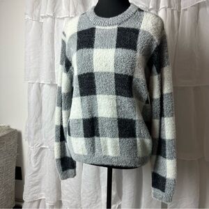 Alya Black and White Plaid Women's Sweater